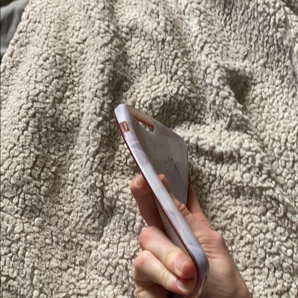 iPhone 7 Plus case - Picture 3 of 3